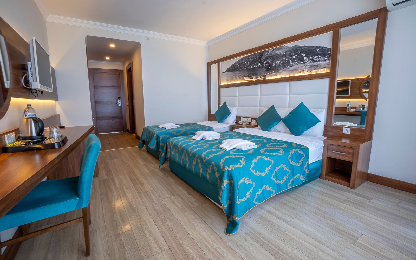 sunstarresort, SunStarResortHotel, Sun Star Resort, Sun Star Resort Hotel, Sunstar Resort Alanya, Alanya Otel, Alanya Resort Hotel, Alanya Her Şey Dahil Otel, All Inclusive Hotel Alanya, Alanya Aile Oteli, Alanya Tatil Oteli, Alanya Konaklama, Alanya Tatili, Alanya Beach Hotel, Alanya Holiday Resort, Antalya Otel, Akdeniz Tatili, Özel Plajlı Otel, Kum Plajlı Otel, Denize Yakın Otel, Her Şey Dahil Otel, All Inclusive Resort, Resort Hotel Turkey, Family Resort Turkey, Beach Resort Turkey, Aile Dostu Otel, Çocuk Dostu Otel, Mini Club, Çocuk Aktiviteleri, Aquaparklı Otel, Su Kaydıraklı Otel, Açık Havuz, Çocuk Havuzu, Spa Wellness, Türk Hamamı, Sauna, Masaj, Fitness Salonu, Restoran, Açık Büfe Restoran, Snack Bar, Lobby Bar, Havuz Bar, Sahil Bar, Standart Oda, Aile Odası, Balkonlu Oda, Ücretsiz WiFi, Online Rezervasyon, En İyi Fiyat Garantisi, Yaz Tatili, Deniz Kum Güneş